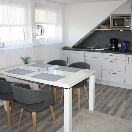 Nordseedüne, 9 *